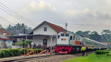 Mau Ke Garut Naik Kereta Lokal, 4 Tips Ini Bikin Perjalanan Murah Tak Kaget Lagi
