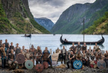 Timnas Norwegia Berpose Sebagai Pejuang Viking, Foto Resmi Piala Dunia Penuh Karakter