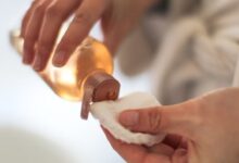 Pakai Kapas atau Tangan Saat Toner? Dokter Ungkap Bedanya, Salah Pilih Bisa Kurang Maksimal