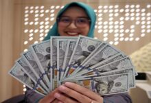 Dolar AS Menguat Lagi, Rupiah Tertekan dan Emas Kian Rentan