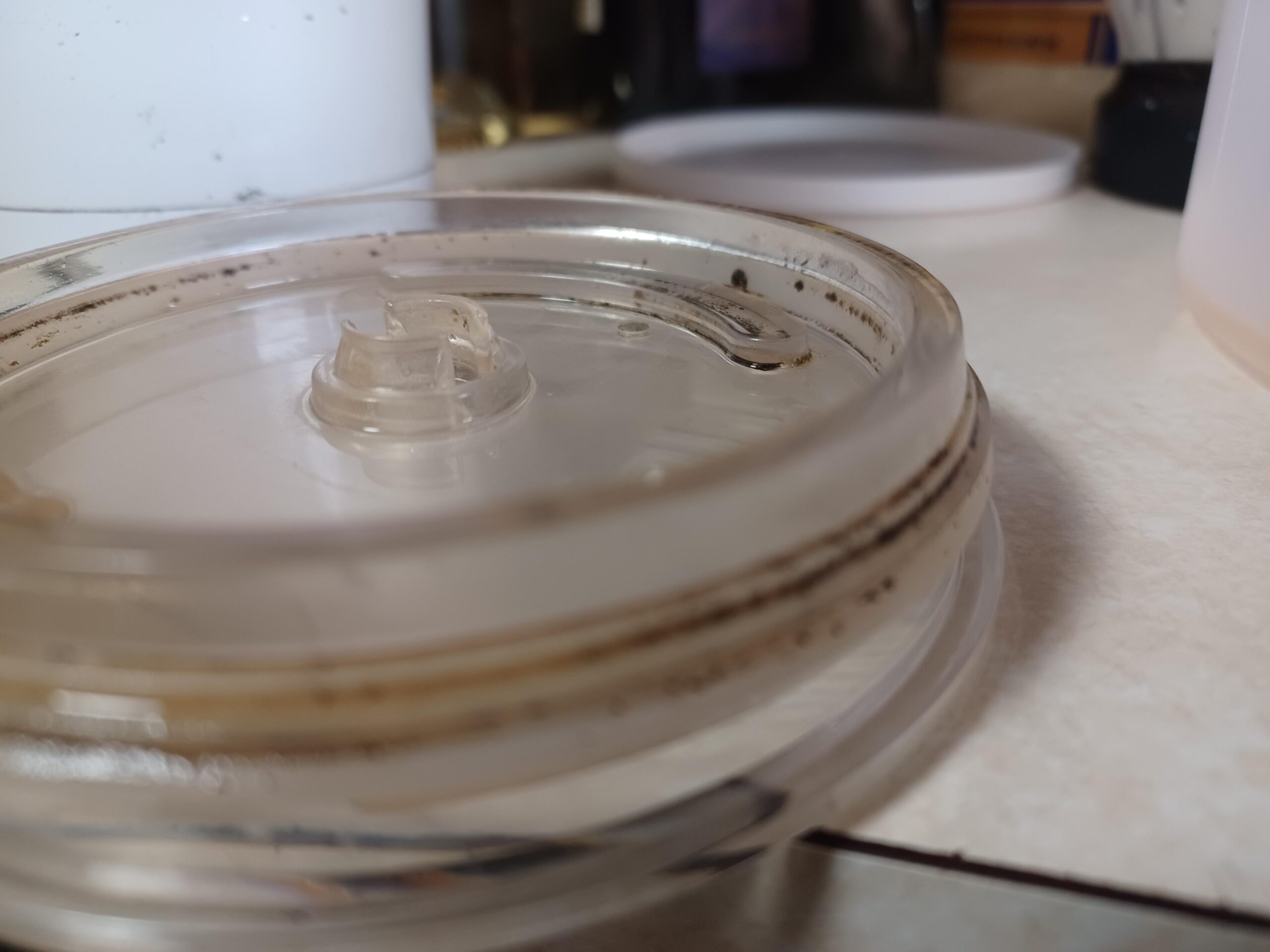 4 Cara Mencuci Tumbler Agar Tak Cepat Bau, Ternyata Kuncinya Ada Di Tutup dan Karet