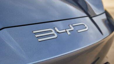 Detail Kecil Ini Mengubah Aura Kabin BYD Seal 2026, Logo Embossed-nya Terasa Mahal