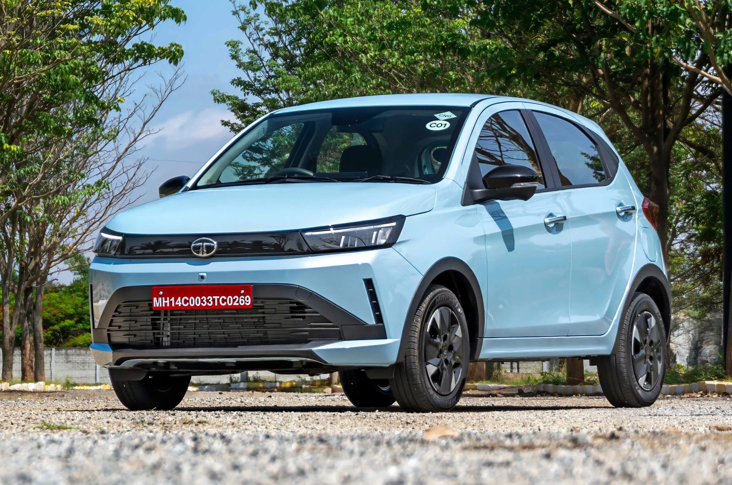 Tata Tiago 2026 Bikin Kaget, Mobil Baru Rp 87 Jutaan Ini Setara Harga Motor Premium