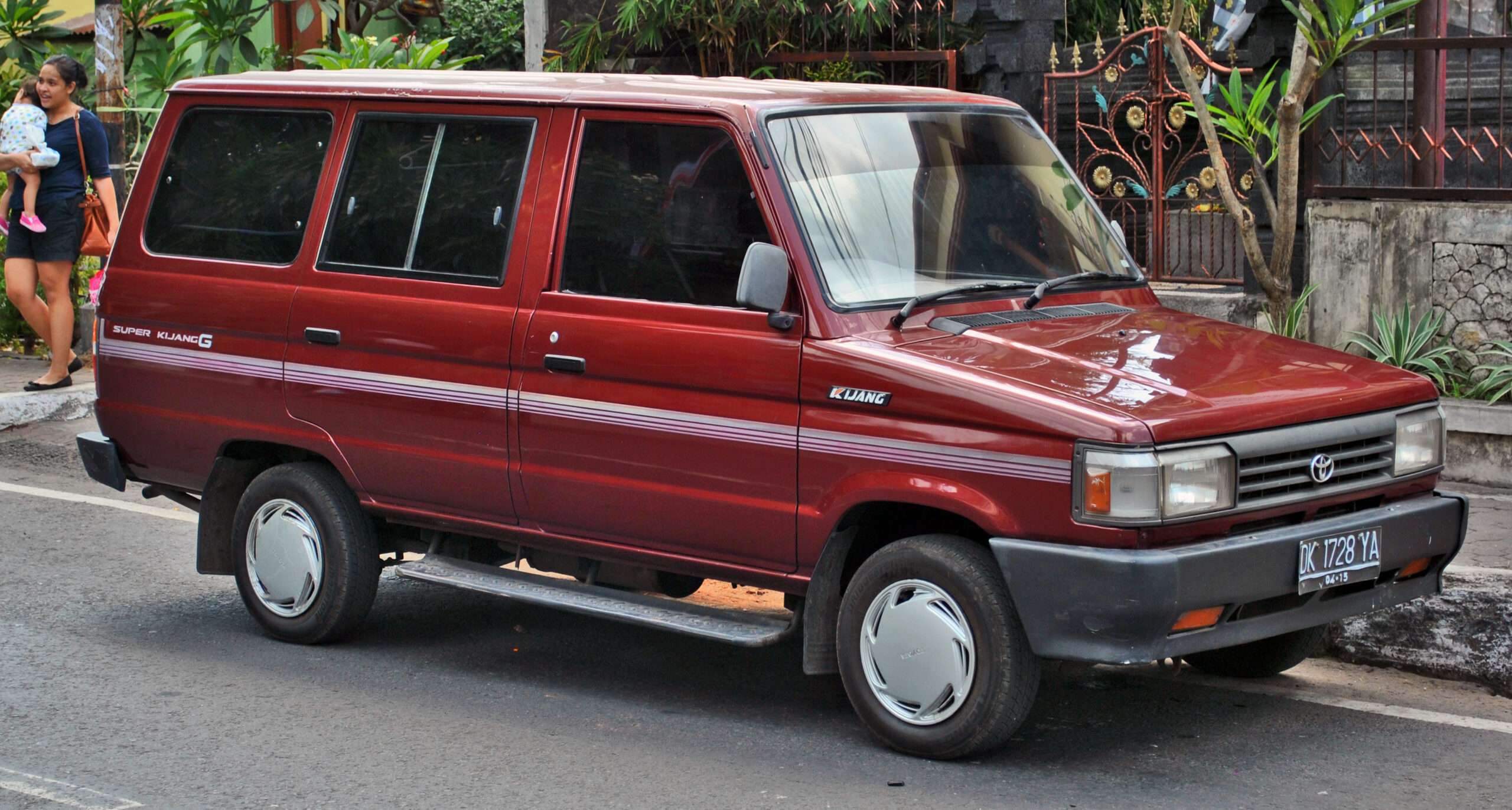 Toyota Kijang Super 2026 Ramai Dibicarakan, Faktanya Belum Resmi tapi Nostalgianya Sudah Kuat
