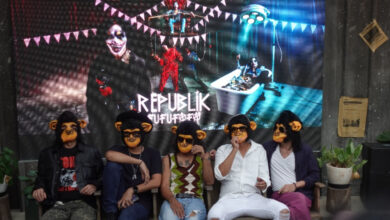 Slank Gelar Aksi Teatrikal Saat Rilis Republik Fufufafa, Kritik Sosial Dibawa ke Panggung
