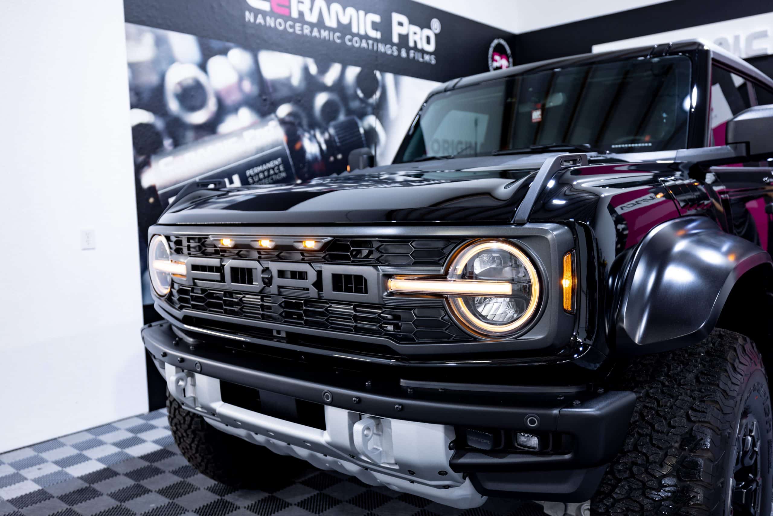 Armor-Coated Ford Bronco Ini Terlihat Gila, Ternyata Modifikasinya Jauh Lebih Serius