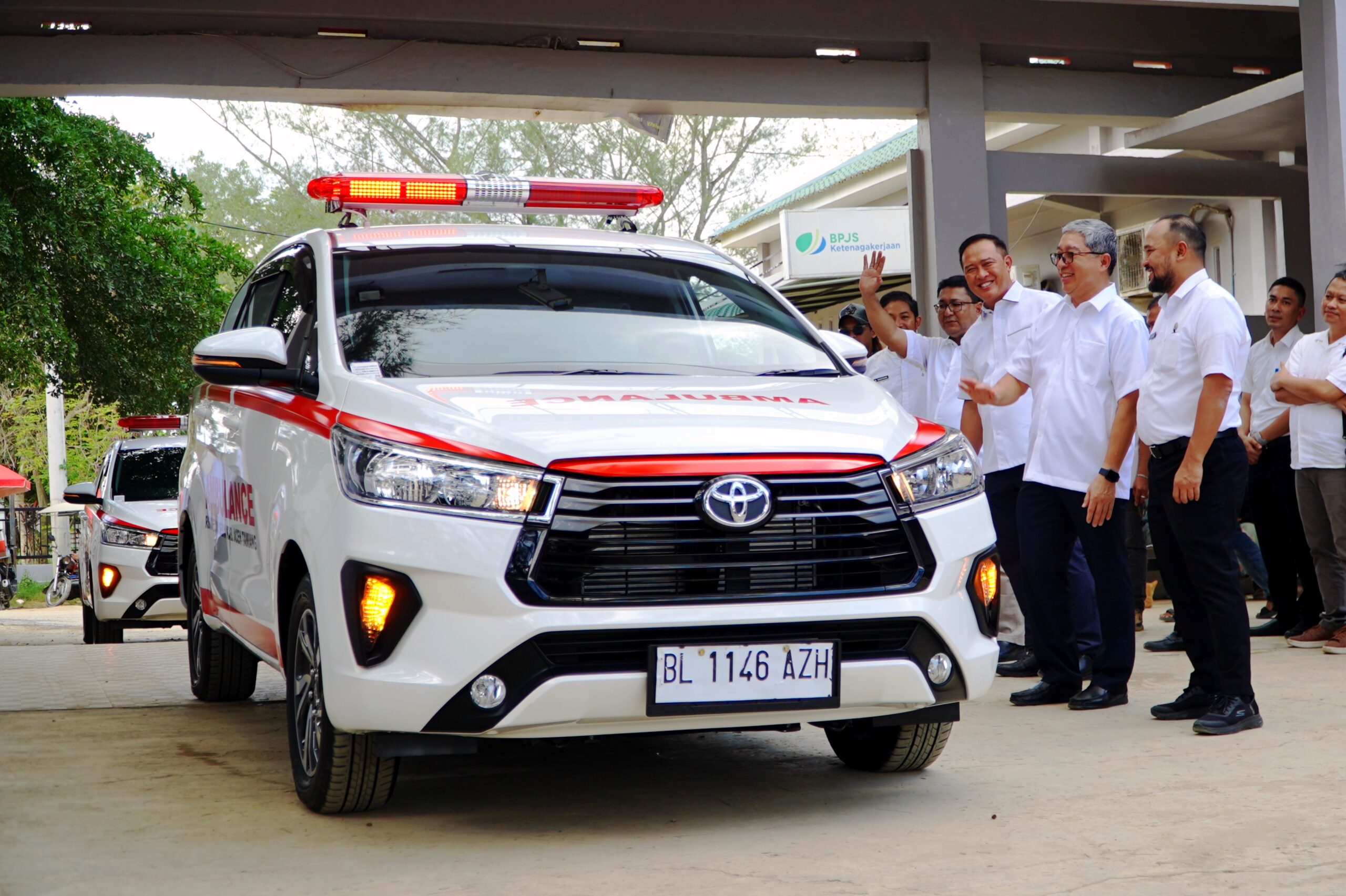 Toyota Serahkan 3 Innova Ambulans ke Aceh Tamiang, Dukungan Saat Pemulihan Pascabencana