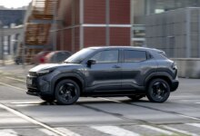 Harga Mepet, Peminat Toyota Tetap Condong ke bZ4X, Urban Cruiser EV Kalah di Mana?