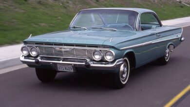 Impala SS 409 Tersembunyi 18 Tahun, Ditarik Keluar Saat Akar Pohon Sudah Menguncinya