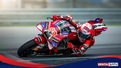 Marc Marquez Tak Terbendung di Hungaria, Kalahkan Acosta dalam Duel Ketat