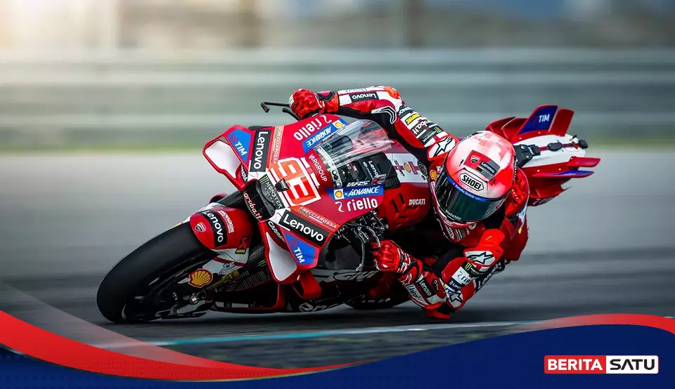 Marc Marquez Tak Terbendung di Hungaria, Kalahkan Acosta dalam Duel Ketat