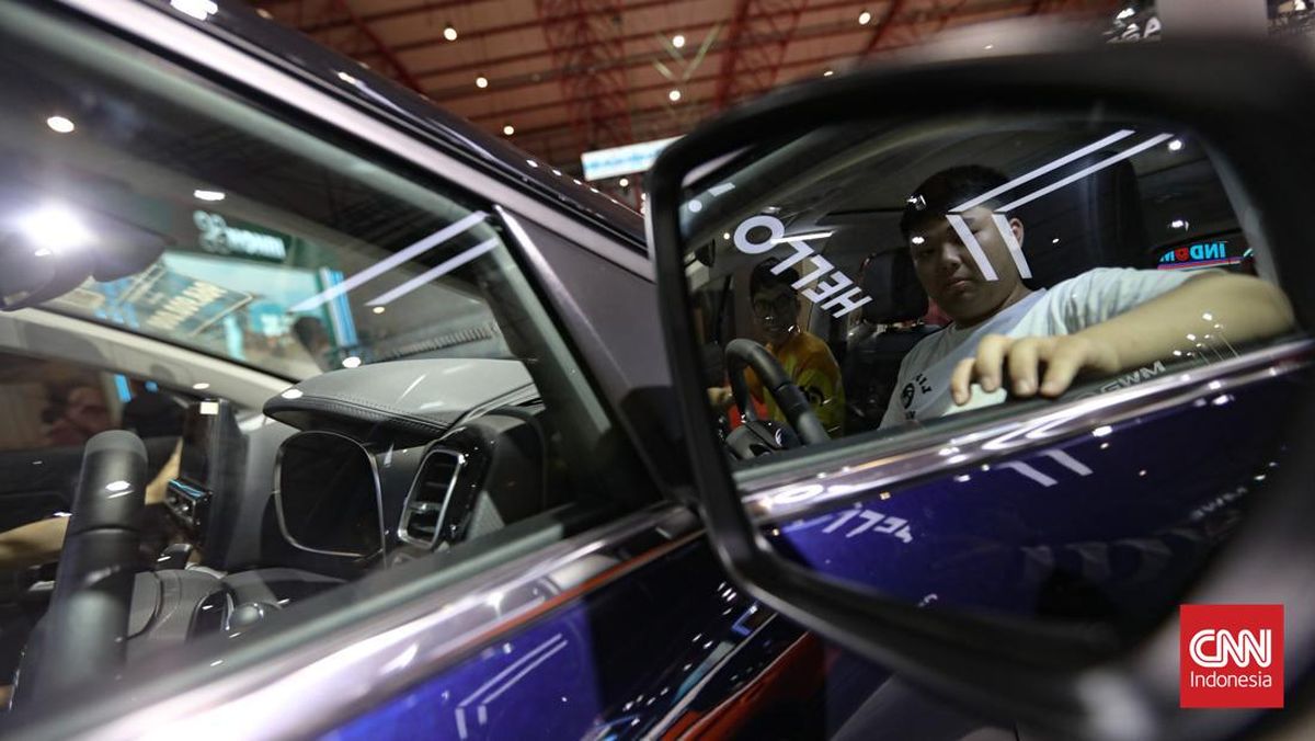 Harga Mobil Masih Ditahan Saat Rupiah Anjlok, Tapi Sampai Kapan?