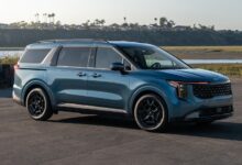 Kia Carnival 2026 Terasa Seperti Kelas Satu, Sunroof Ganda dan Mesin Halusnya Sulit Ditolak
