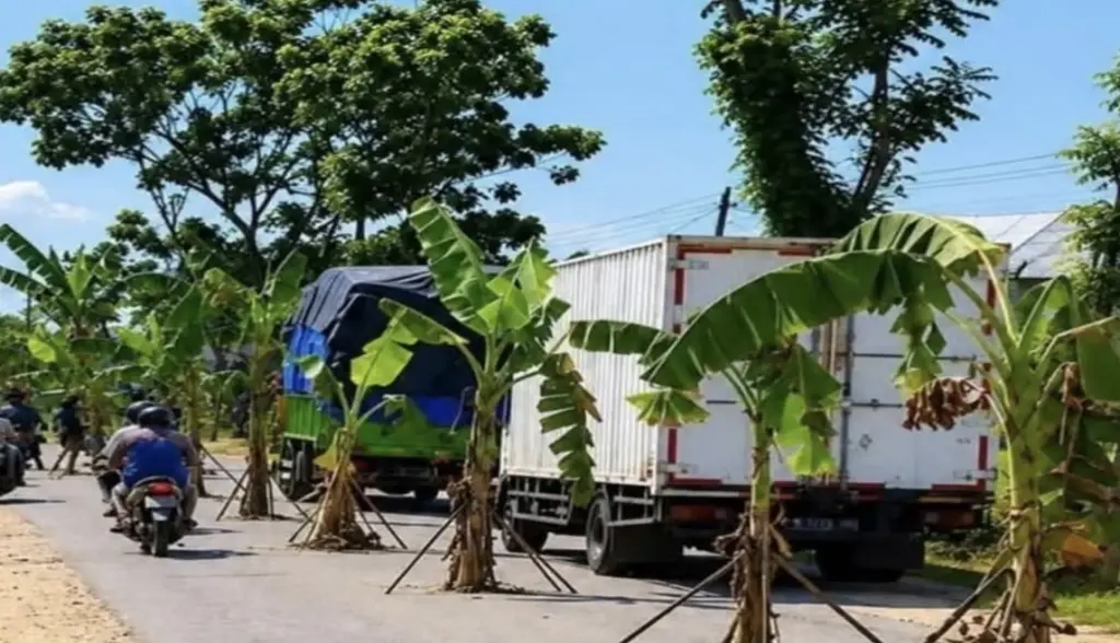 Rp200 Miliar Dialihkan Untuk Jalan Rusak Jateng, Warga Tak Lagi Menunggu Hingga September