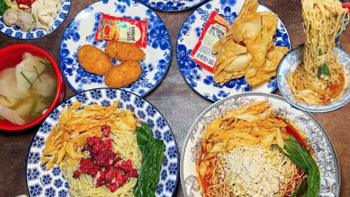 5 Mie Ayam Paling Diburu Di Solo, Dari Rp 8.000 Hingga Rasa Yang Bikin Balik Lagi