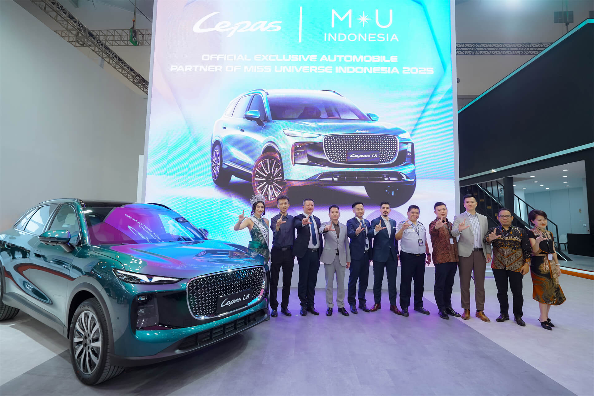 LEPAS Ramaikan Jakarta Fashion Week 2027, Bawa Mobil Listrik Bernuansa Fashion Modern