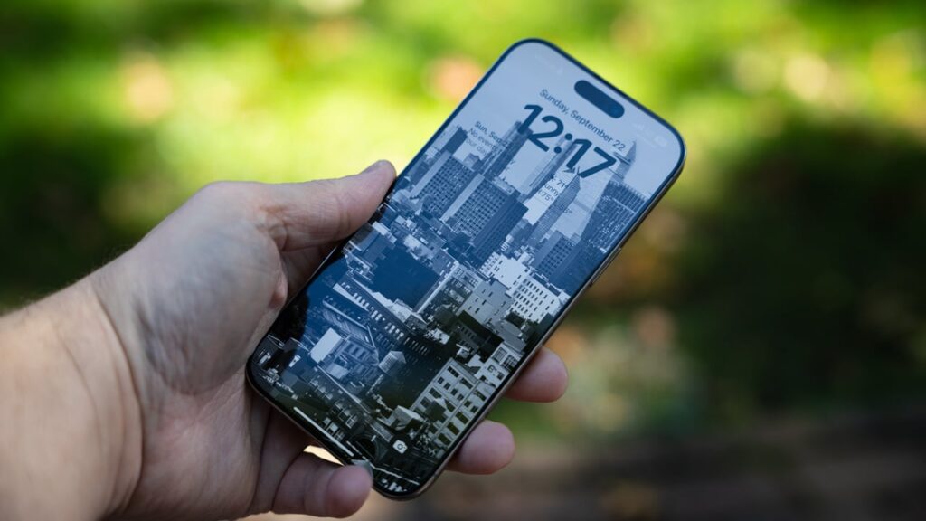 iPhone 16 Pro Tertinggal di Era AI, Apple Pindahkan Masa Depan ke RAM 12GB