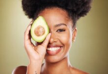 5 Superfood Penjaga Kulit Glowing, Dari Alpukat Hingga Kenari yang Sering Diremehkan