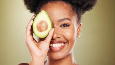 5 Superfood Penjaga Kulit Glowing, Dari Alpukat Hingga Kenari yang Sering Diremehkan