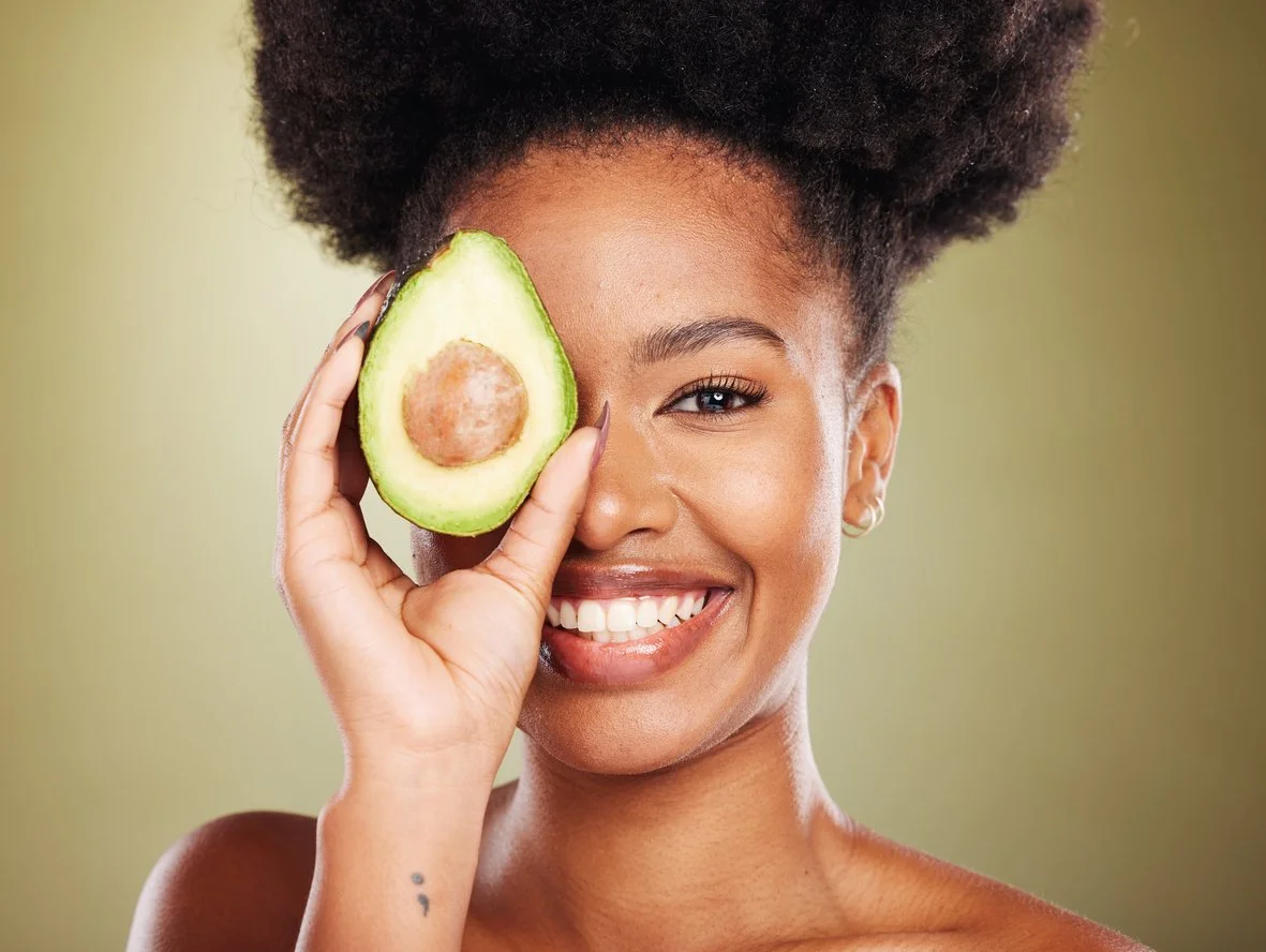 5 Superfood Penjaga Kulit Glowing, Dari Alpukat Hingga Kenari yang Sering Diremehkan