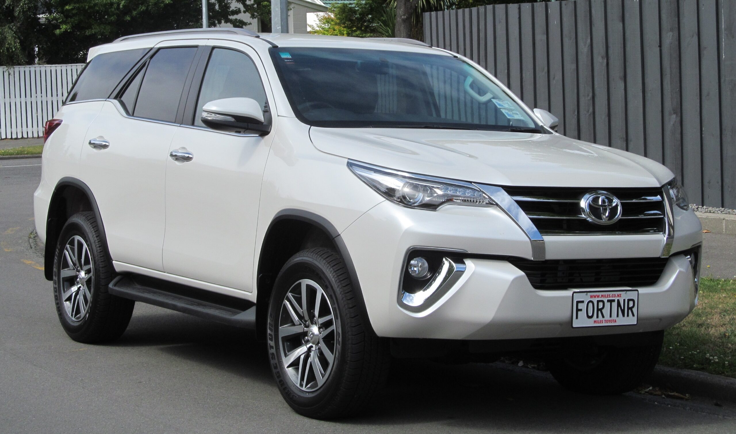 Mengapa Fortuner Tetap Bertahan di Puncak SUV Premium, Ini 4 Alasan yang Sulit Dibantah