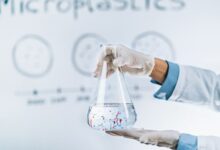 Mikroplastik Di Makanan, Minuman, Dan Udara, Ancaman Sunyi Yang Masuk Ke Tubuh