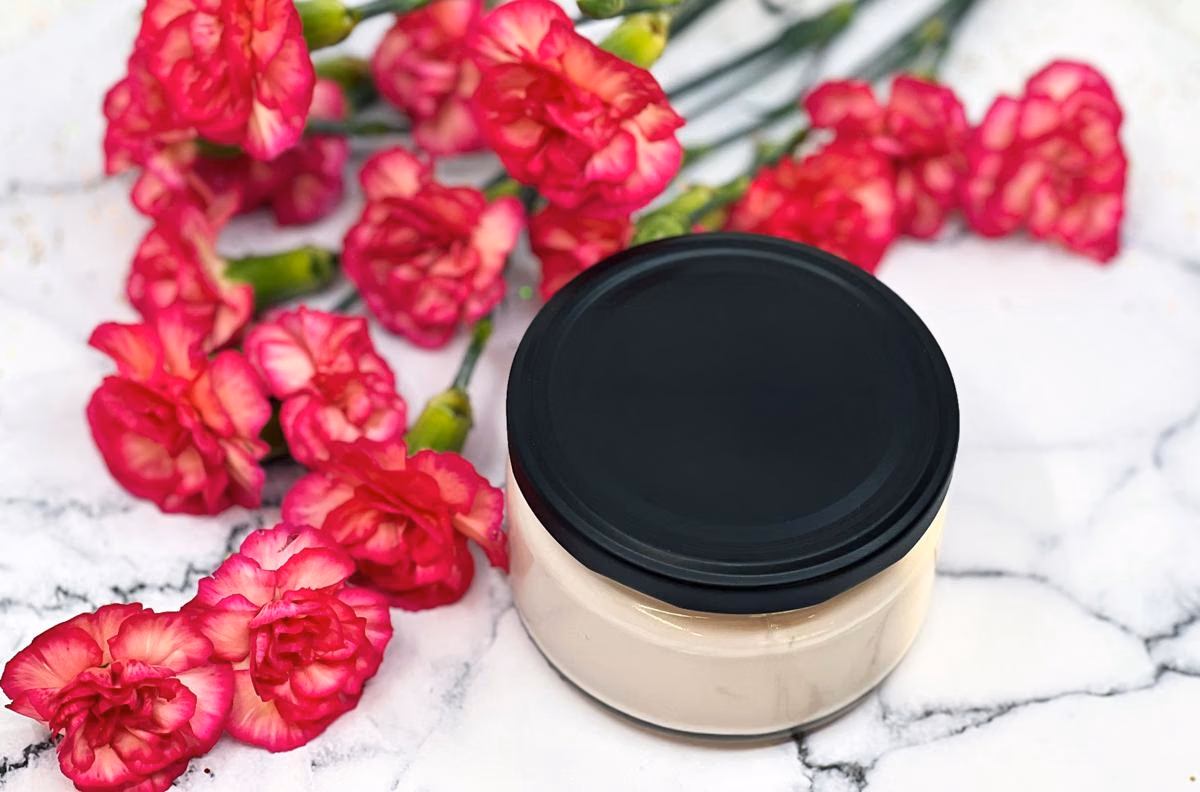 5 Bunga Antioksidan yang Bisa Bikin Skincare Alami Terasa Lebih Ramah di Kulit