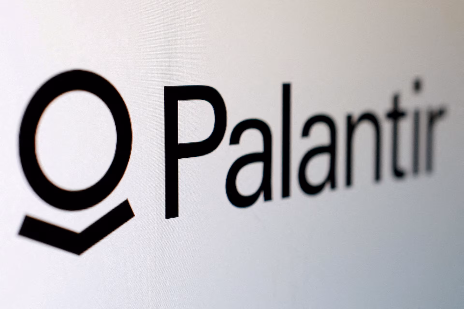 Bos Palantir Samakan Pemakaian AI Berlebihan dengan Kecanduan, Banyak Pakai Belum Tentu Bernilai