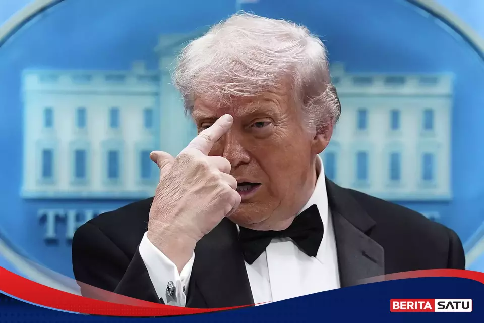 Helikopter AS Jatuh di Selat Hormuz, Trump Luncurkan Balasan ke Iran