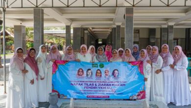 Ziarah Di Tebuireng, Muslimat NU Jatim Teguhkan Jejak Pendiri Pada Harlah Ke-63 YKMNU
