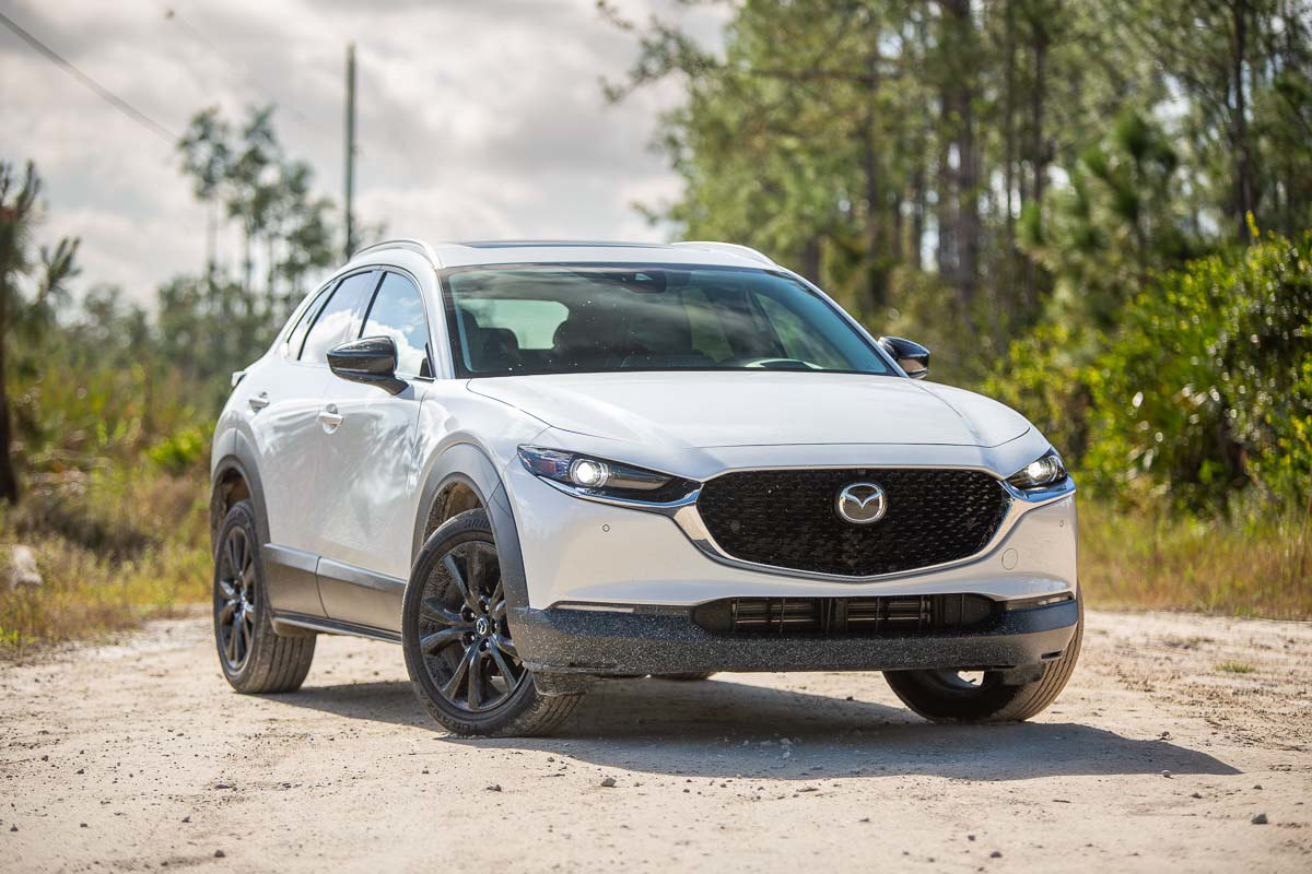 Mazda CX-30 Menolak Pensiun, Kini Dibekali Keselamatan Lebih Canggih dan Tampilan Baru