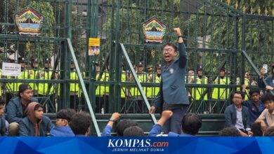 Demo di Kantor Gubernur Jateng, Mahasiswi Undip Soroti Ruang Sipil yang Kian Terdesak Polri