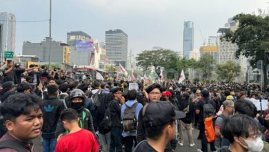 Bom Molotov Disita di Benhil, Polisi Tangkap 2 Orang Diduga Tunggangi Demo Mahasiswa Di Jakarta
