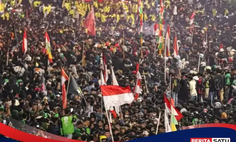 Demo Memadatkan Pusat Jakarta, MRT Tutup 3 Akses Stasiun Sementara