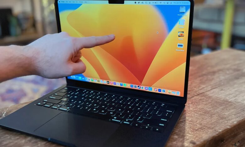 Apple Bisa Berbalik Arah, Bukti di macOS Menguatkan Isyarat MacBook Layar Sentuh