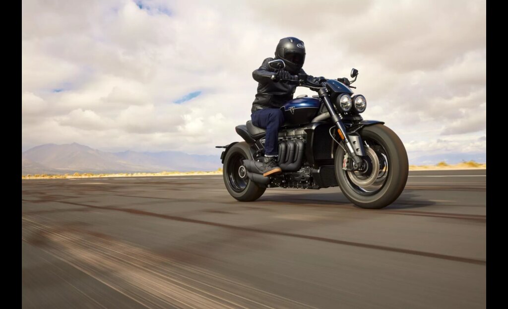 Ducati Diavel V4 RS Vs Triumph Rocket 3 Storm R, Superbike Cruiser Mahal Vs Raja Torsi Murahannya