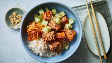 Makan Siang 15 Menit yang Tetap Mengenyangkan, Spicy Salmon Rice Bowl Ini Mengejutkan Sederhana