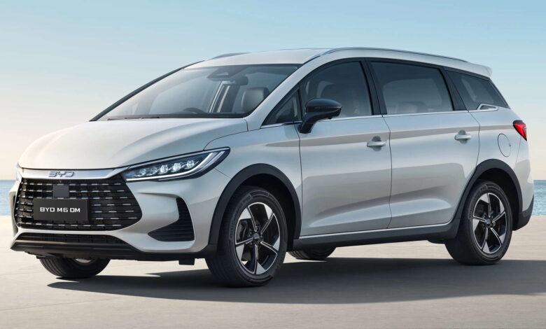 BYD M6 DM Hybrid 2026 Dibanderol Segini, MPV Keluarga Irit yang Tak Lagi Bergantung Cas