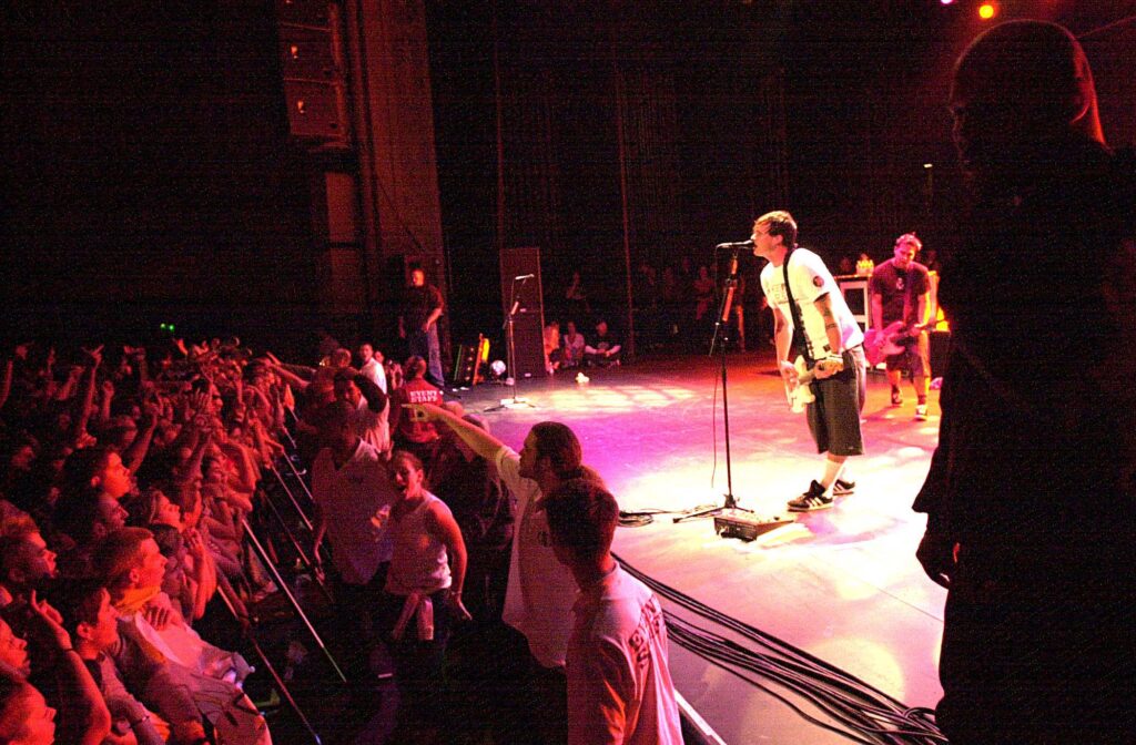 Blink-182 Hidupkan Lagi MySpace, Nostalgia Era 2000-An Di Tengah Dominasi TikTok