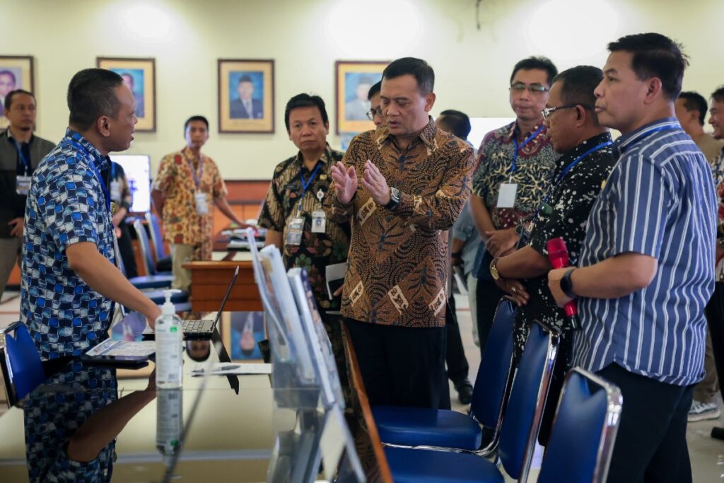 Ahmad Luthfi Tinjau SPMB Jateng 2026, Pastikan Lancar Tanpa Titip-Menitip