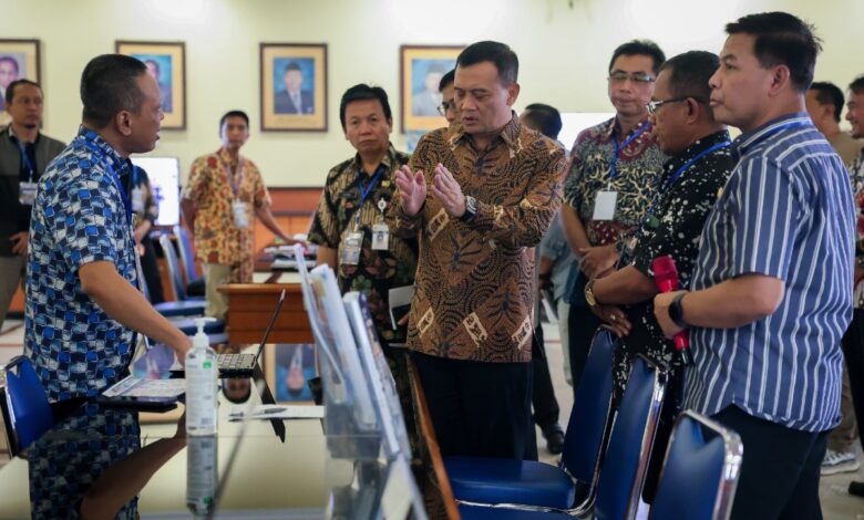 Ahmad Luthfi Tinjau SPMB Jateng 2026, Pastikan Lancar Tanpa Titip-Menitip