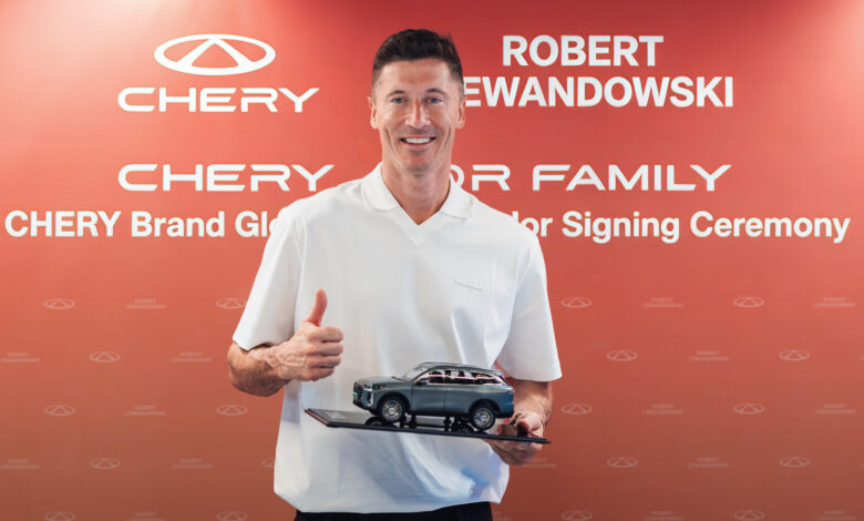 Chery Gandeng Robert Lewandowski, Tiggo 9 CSH Didorong Jadi Wajah Mobilitas Keluarga Global