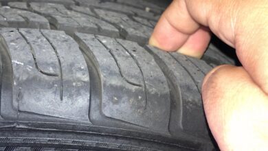 Ban Mobil Jalan, Ban Sudah Habis, Tapi Dealer Bilang Masih Setahun Lagi