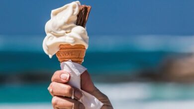Mahasiswa Indonesia Di Malaysia Dikira Berhemat, Warga Lokal Memberi Es Krim Gratis Karena Kasihan