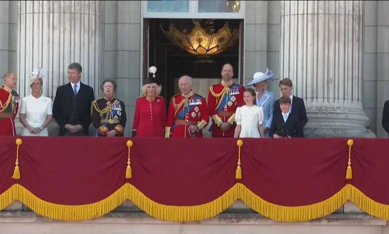 King Charles Pimpin Balkon Kerajaan Yang Dipersempit di Trooping the Colour 2026, Isyarat Baru Tradisi Monarki