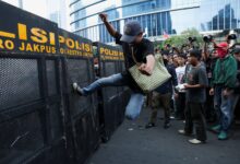 Demo Bundaran HI Bikin Rute KRL Dan TransJakarta Berubah, Ini Jalur Yang Terdampak