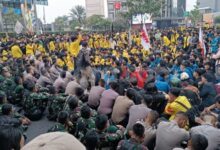 Komisi I DPR Bela Pengerahan TNI-Komcad di Demo Mahasiswa, Batas Hukum Jadi Sorotan