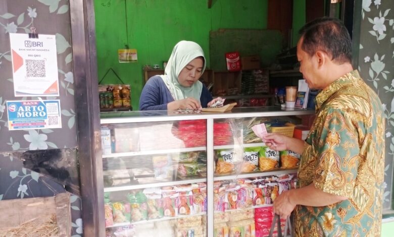 Dari Warung Sembako Kecil ke Penopang Keluarga, Kisah Semarang Ini Tumbuh Bersama Holding Ultra Mikro