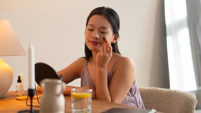 5 Kebiasaan Pagi Yang Diam-Diam Bikin Kamu Terlihat Lebih Muda