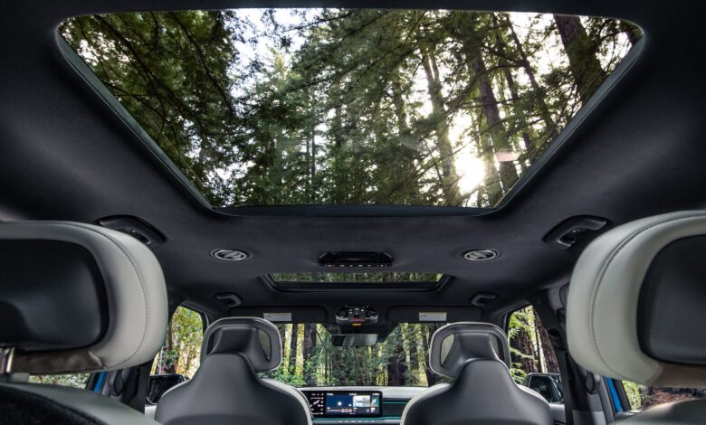 Kabin Kia EV9 Bukan Sekadar Mewah, Layar Panoramanya Punya Ambisi Serius